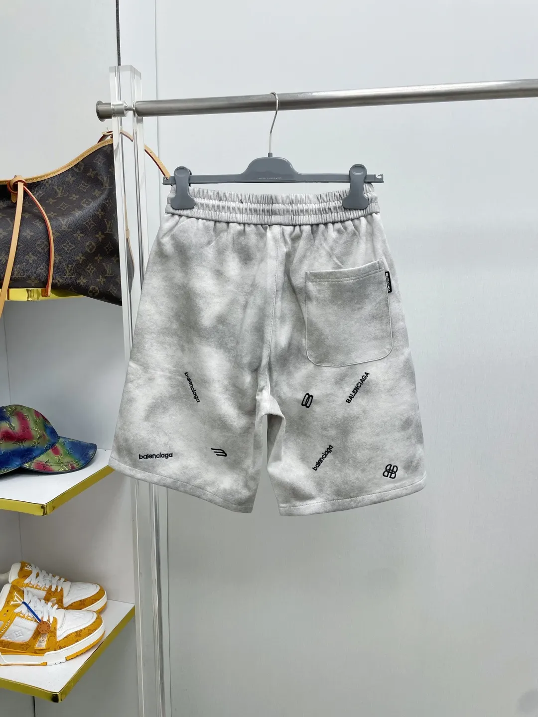Bal Paris 2026 spring and summer New Arrival embroidered printed BB letters brand LOGO casual shorts DD official website for sale simultaneously. Brand Classic LOGO casual pants, customized fabrics, excellent comfort and strong touch. Highly recognisable, perfect appearance and craftsmanship. Size:M-3XL